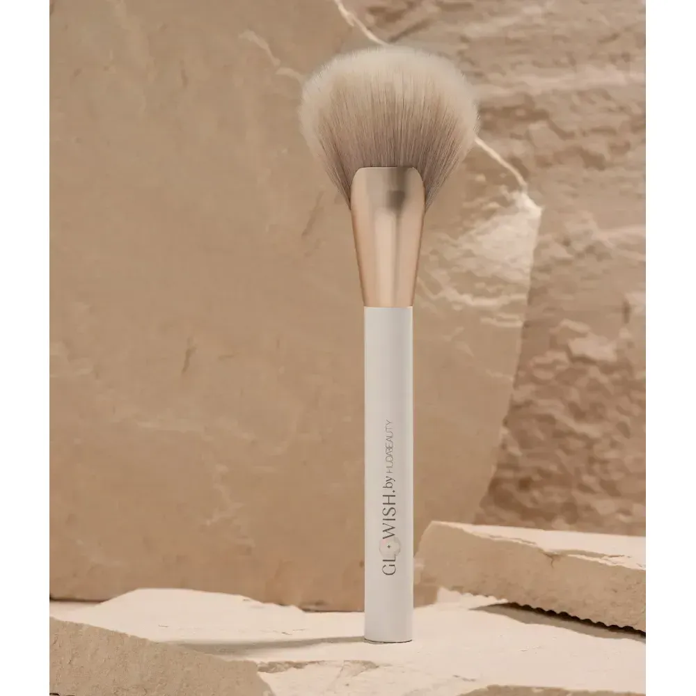 GLOWISH AIRBRUSH FINISH SKIN TINT BRUSH - Image 2